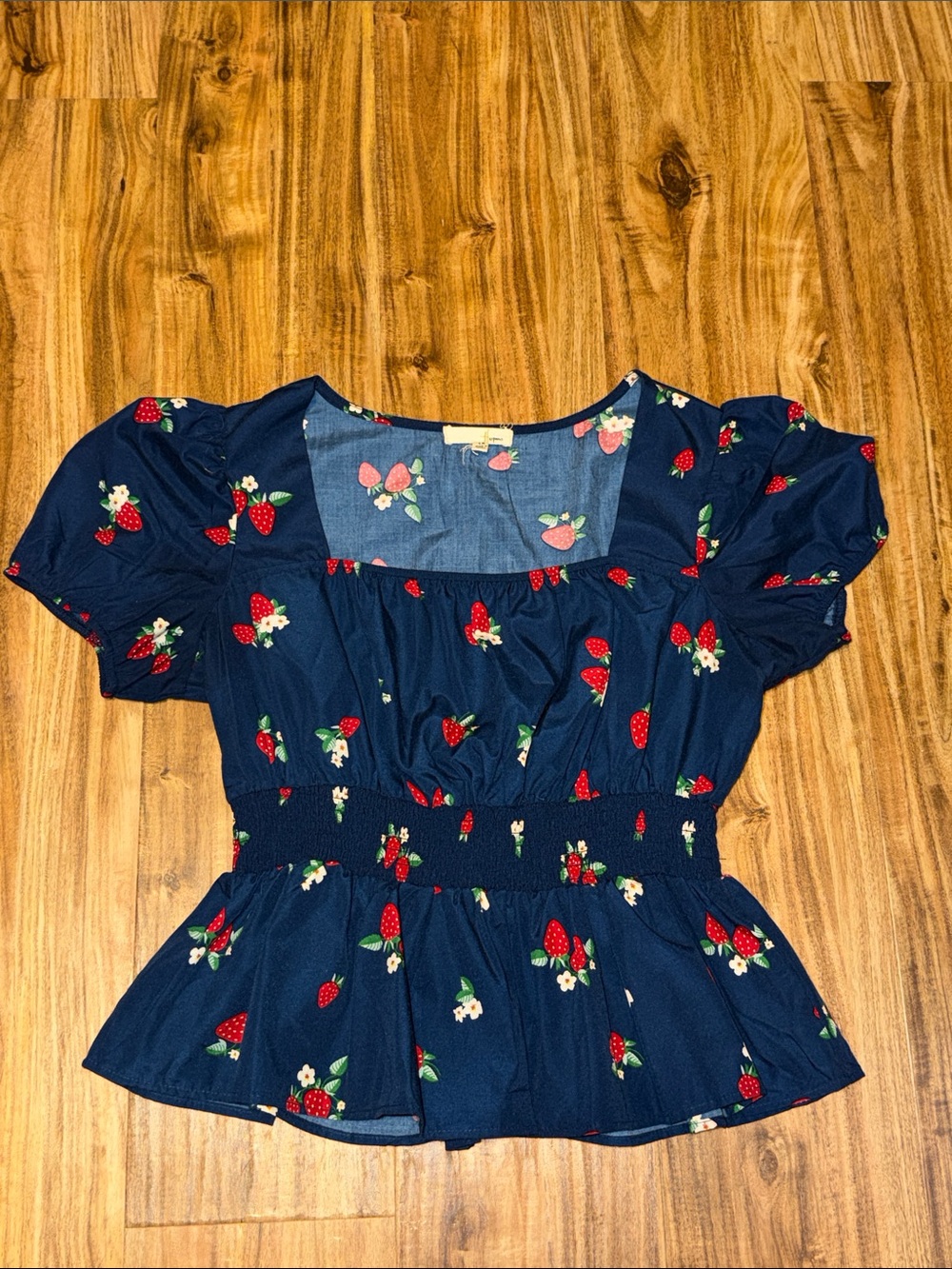 Boutique women 1x XL  Navy BLUE Strawberry Print Puff Sleeve Peplum Top BLOUSE